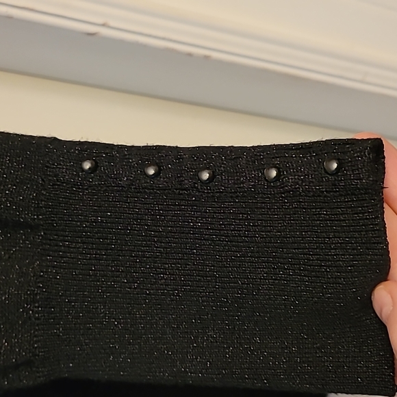 Off shoulder fringeneck sweater - Picture 3 of 4